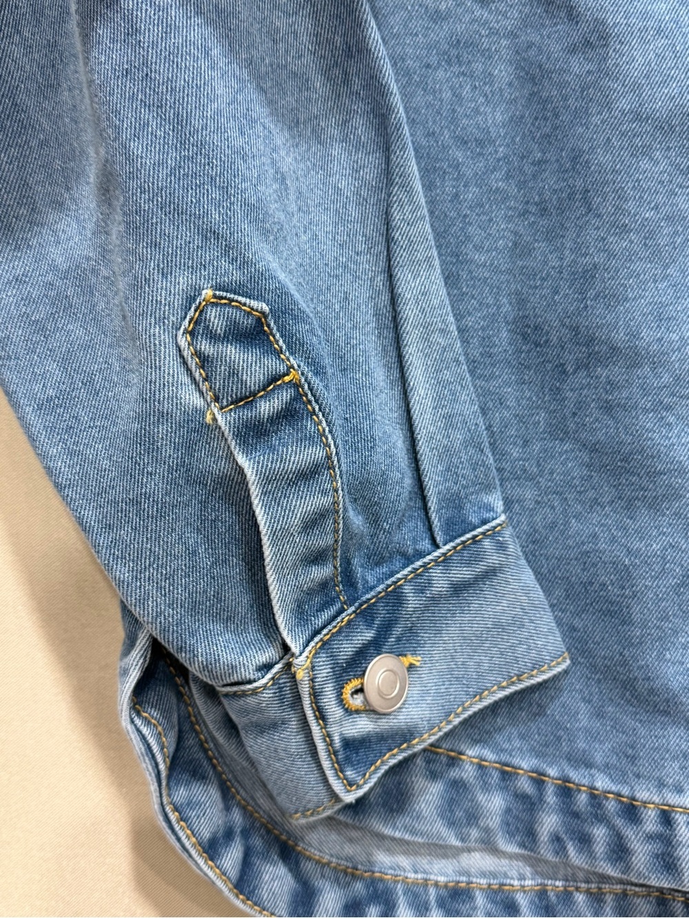 Blue Denim Jean Jacket with Chest Pockets - Classic Workwear Style - Picture 9 of 12